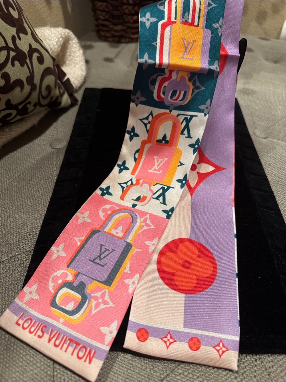 NEW LV 100% Silk Twillie Scarf Tie